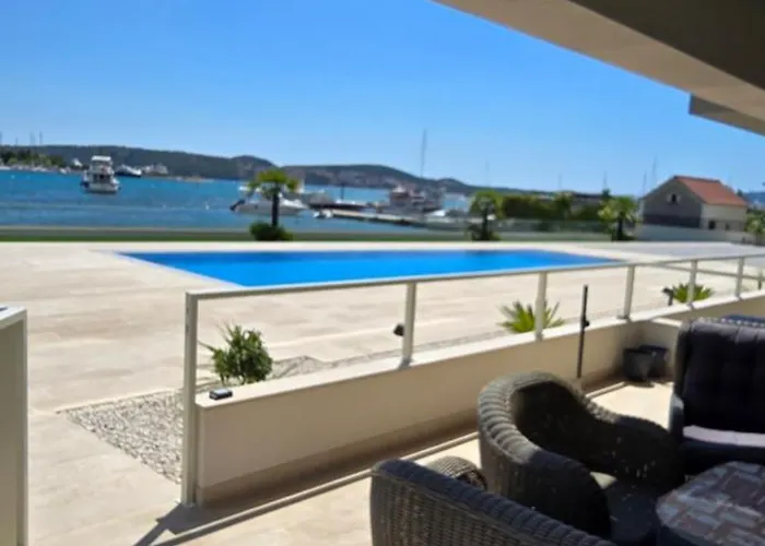 Royal Dutch Lux 4 Apartment